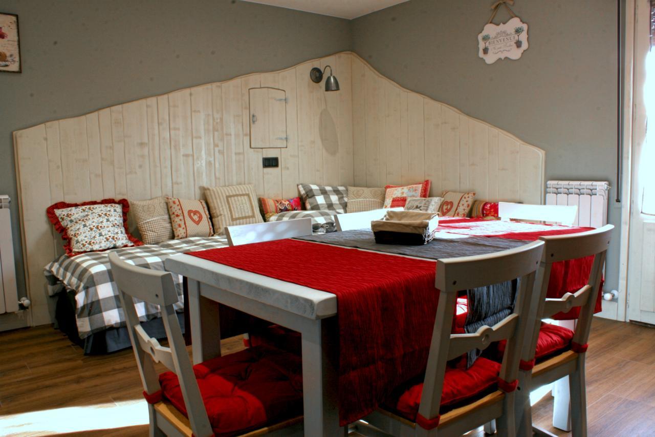 Apartamentos El Rincon De Andrea II Biescas  Zewnętrze zdjęcie